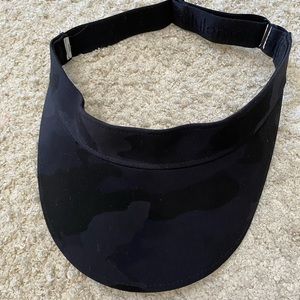 Lululemon black camo visor